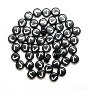 Perles lettre J plastique noir 7×4 mm