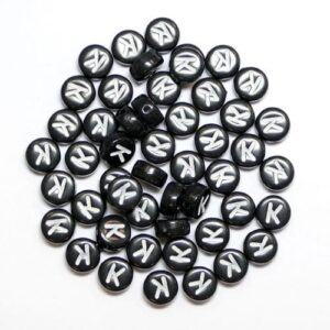 Perles lettre K plastique noir 7×4 mm