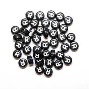 Perles lettre R plastique noir 7×4 mm