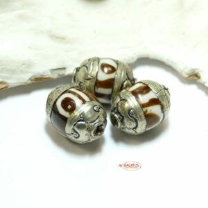 Mila brun perle et blanc crème env.20×13 mm
