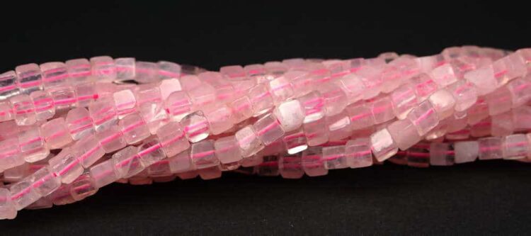 Cubes de quartz rose