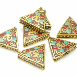 Triangle de perles tibétaines 28x31x9 mm marron
