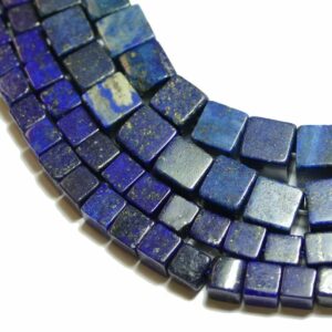 Cubes de lapis lazuli 4-6 mm, 1 fil