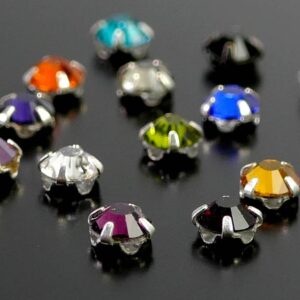 Perle di cristallo “Roses Viva” della selezione di colori Preciosa 4mm