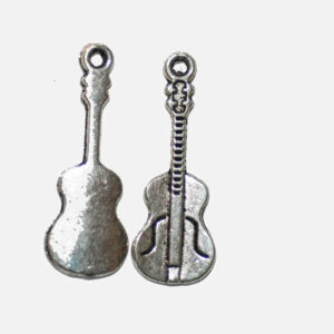 Pendentifs en métal charm guitare 26×10 mm, 4 pièces