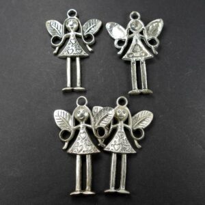 Metal pendant angel heart size selection