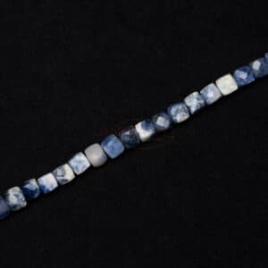 Sodalite cube faceted blue white approx. 6.5×6.5mm, 1 strand