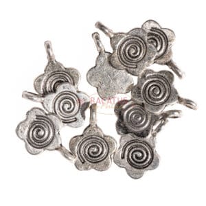 Metal pendants flat flowers 15 x 4 mm, 10 pieces