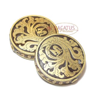 Indonesische Perle Scheibe „OM“ ca. 29×8 mm braun gold 1x